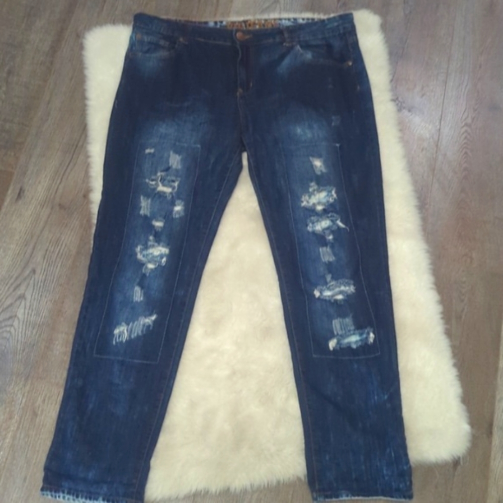 VIP JEANS Distressed Acid Washed Ripped Jeans ~ EUC